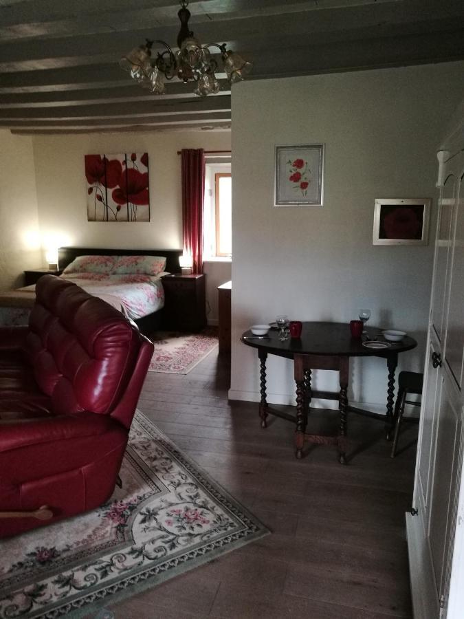 Chez Pastuso Bed & Breakfast Brigueuil-le-Chantre Dış mekan fotoğraf